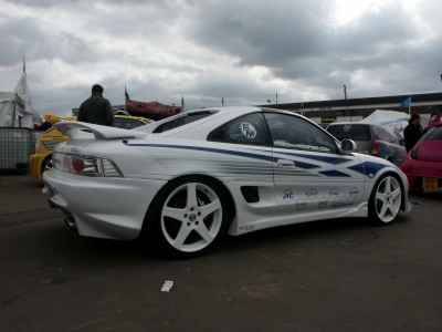 Toyota MR2 White Alloys White : click to zoom picture.